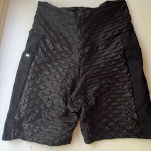 Booty by Brabants. Women’s shorts with side pockets. Size slim (xs-med)